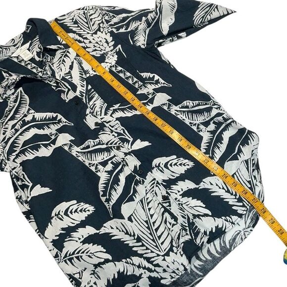 H&M Tropical Print Linen Blend Button Down Shirt - Picture 8 of 10